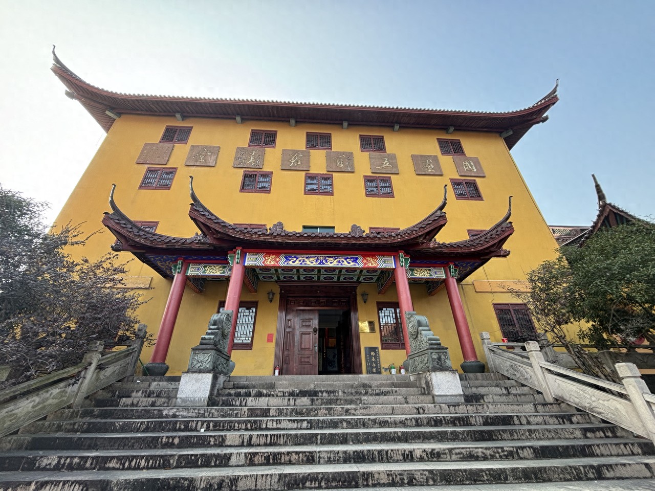 沈文泉佛教文化一日游：访常照寺国画五百罗汉堂，对比根宫佛国八百罗汉堂-东山资源库